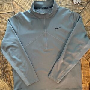 Nike Men's Light Gray Half-Zip Performance Pullover